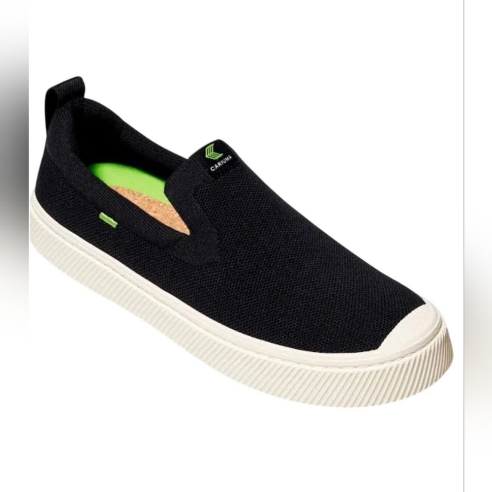 Cariuma IBI Slip-On Black knit Sneakers Women's Size 9.5